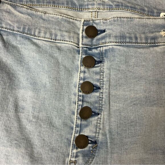 A.N.A A New Approach NEW Light Blue Denim Women's Jean Shorts size 24W - Picture 6 of 7